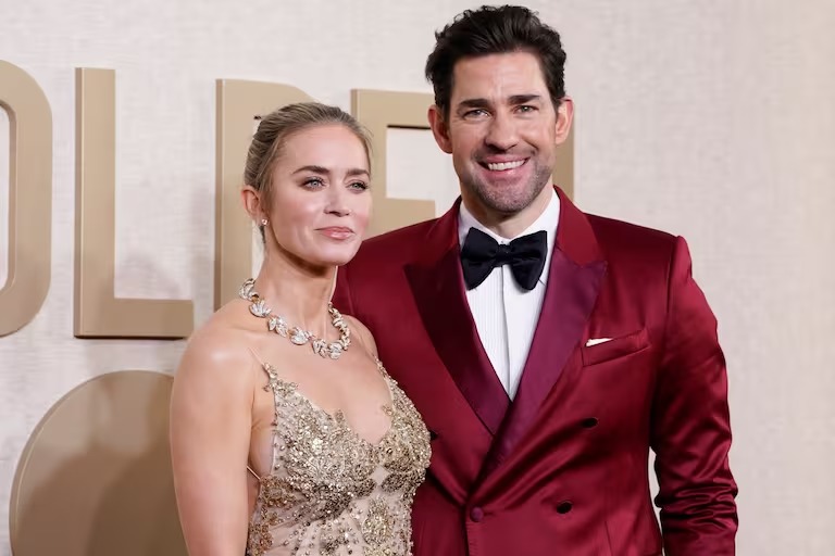 John Krasinski junto a Emily Blunt.