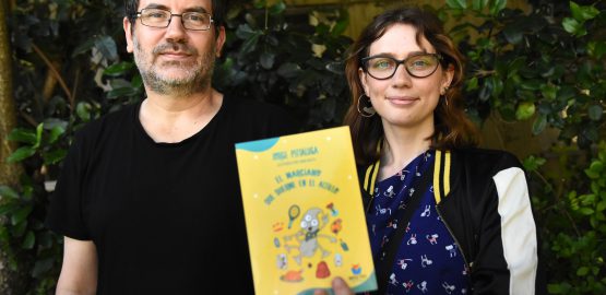 Jorge Pittaluga y Dana Mucci, autor e ilustradora de "El marciano que vive en el altillo".