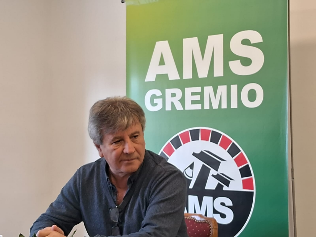 Roberto Páez, secretario general de la Asociación Gremial de Empleados de Administración, Maestranza y Servicios de Casinos.