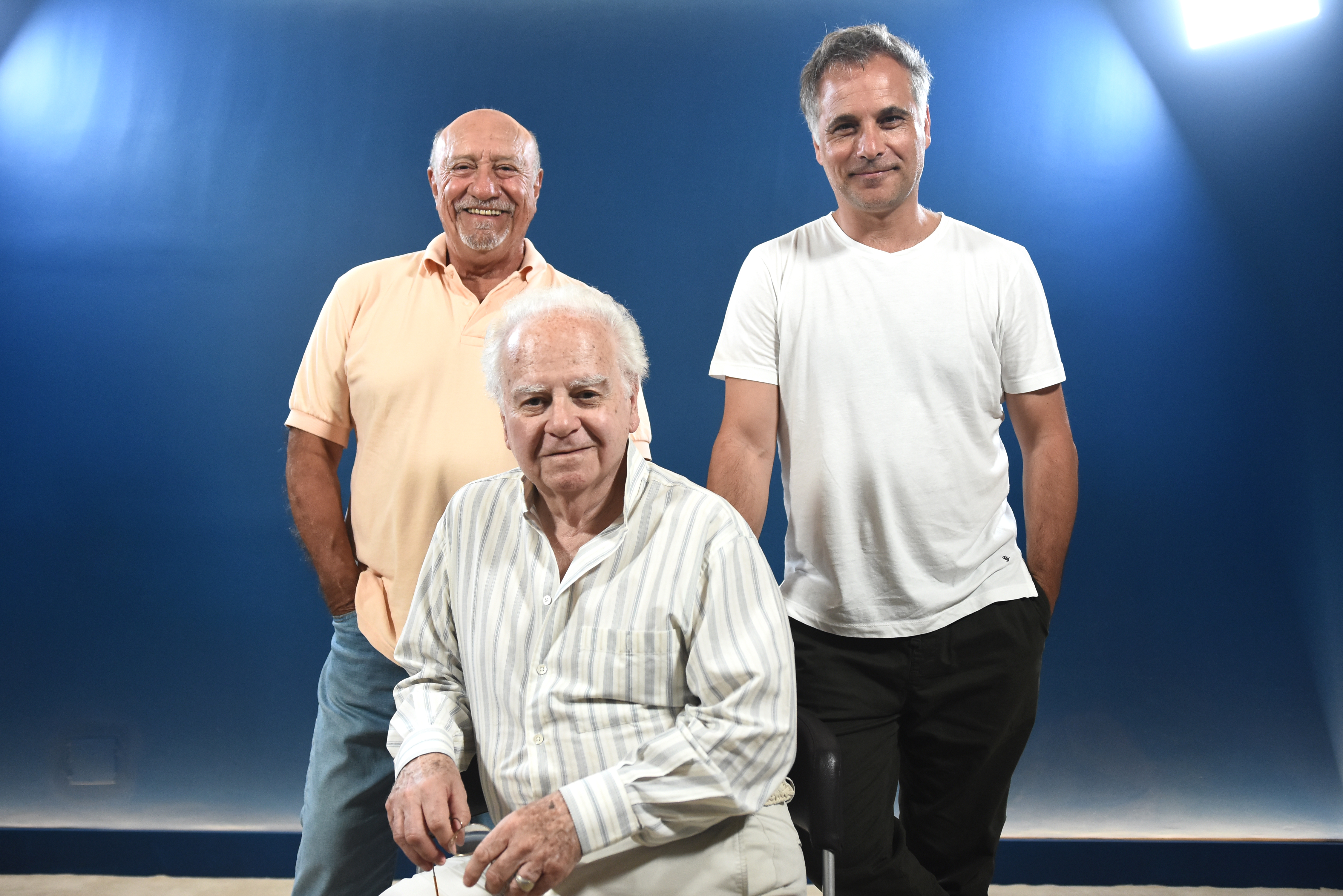 Los actores Osvaldo Santoro, Paulo Brunetti y el director Oscar Barney Finn.