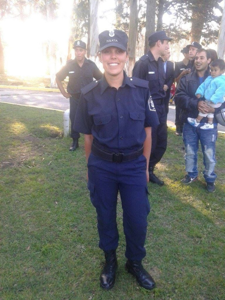 Aniela Arco quedó detenida y fue desafectada de la fuerza.