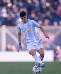 Justo Giani llega de Atlético Tucumán.