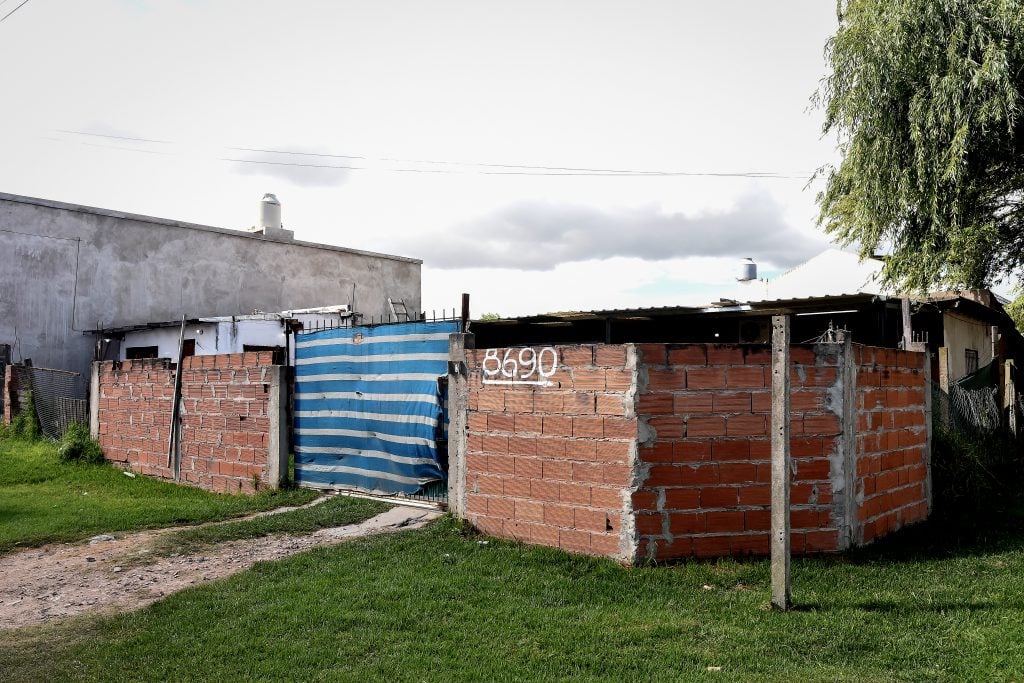 El hecho ocurrió en la casa donde viven el policía imputado y sus padres.