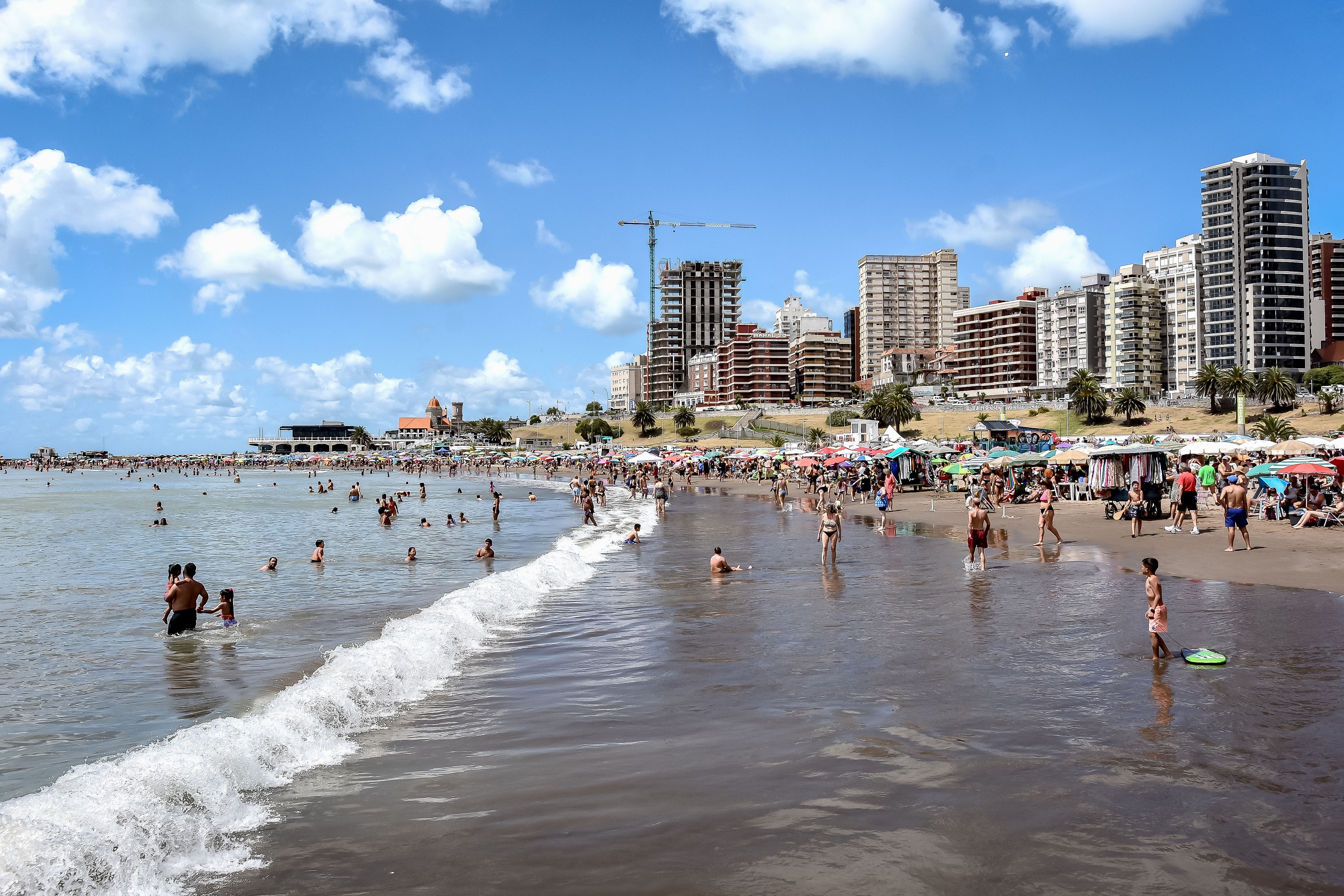 Si bien las reservas vienen "lentas", los operadores turísticos esperan una mejora para los feriados de Carnaval.