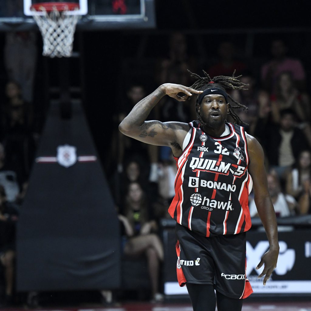 Brown fue primera opción ofensiva y aportó un buen caudal de puntos. Foto Prensa Quilmes