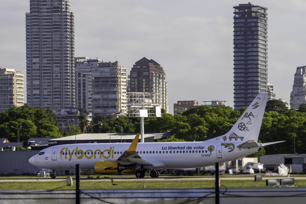 Flybondi quedó atrapada en una crisis que amenaza su continuidad