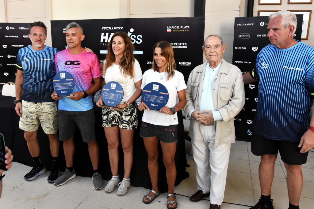 Hernán Ibañez, Oscar Galíndez, María Victoria Coronel, Silvana Calcagno, Florencio Aldrey y Gabriel De Cunto, durante el reconocimiento.