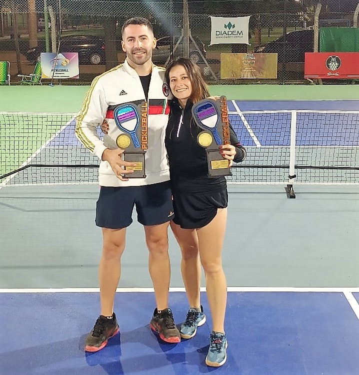 Martín Petagna y Carola Ledesma, campeones en mixto A.