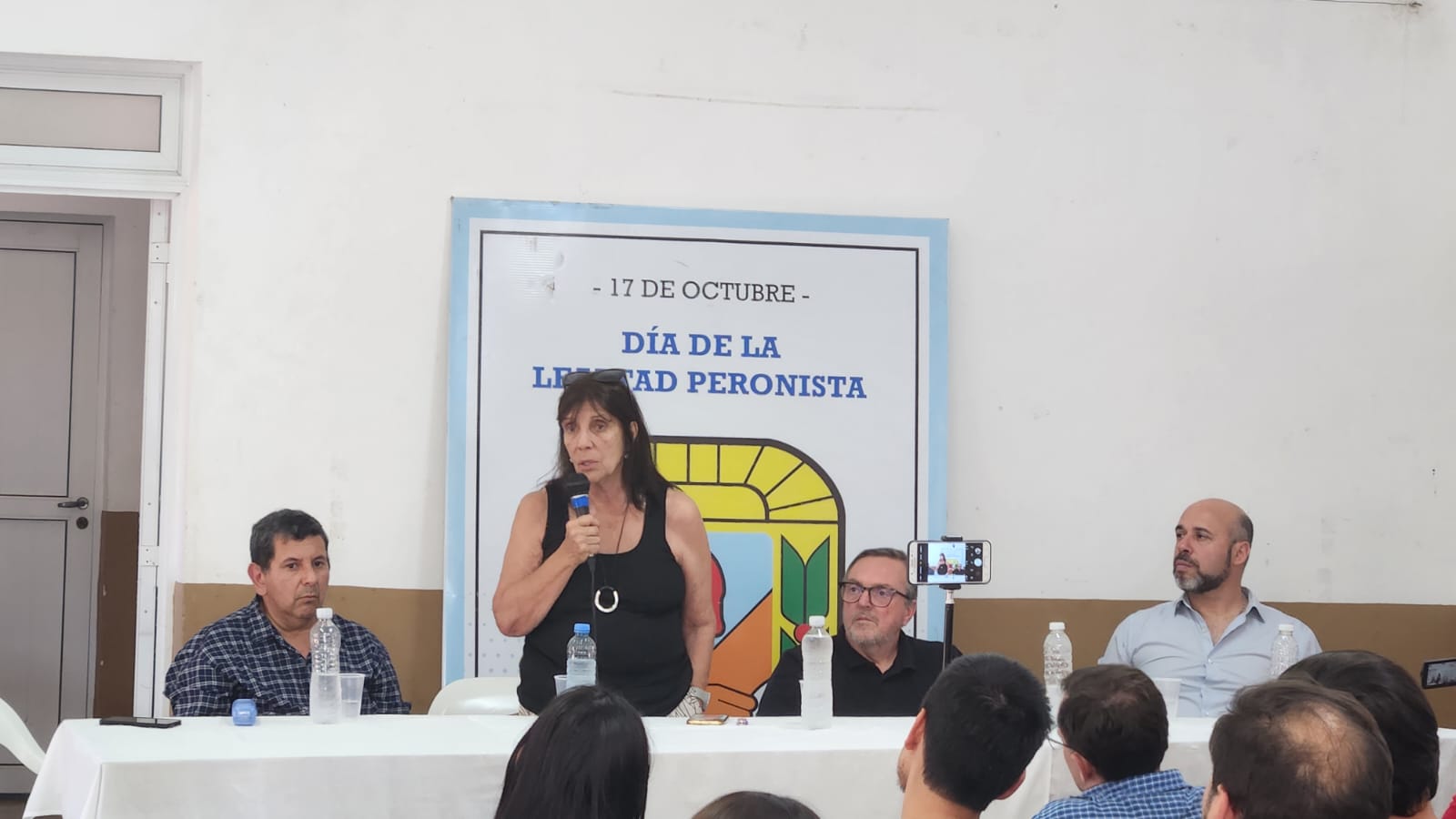 Teresa García.
