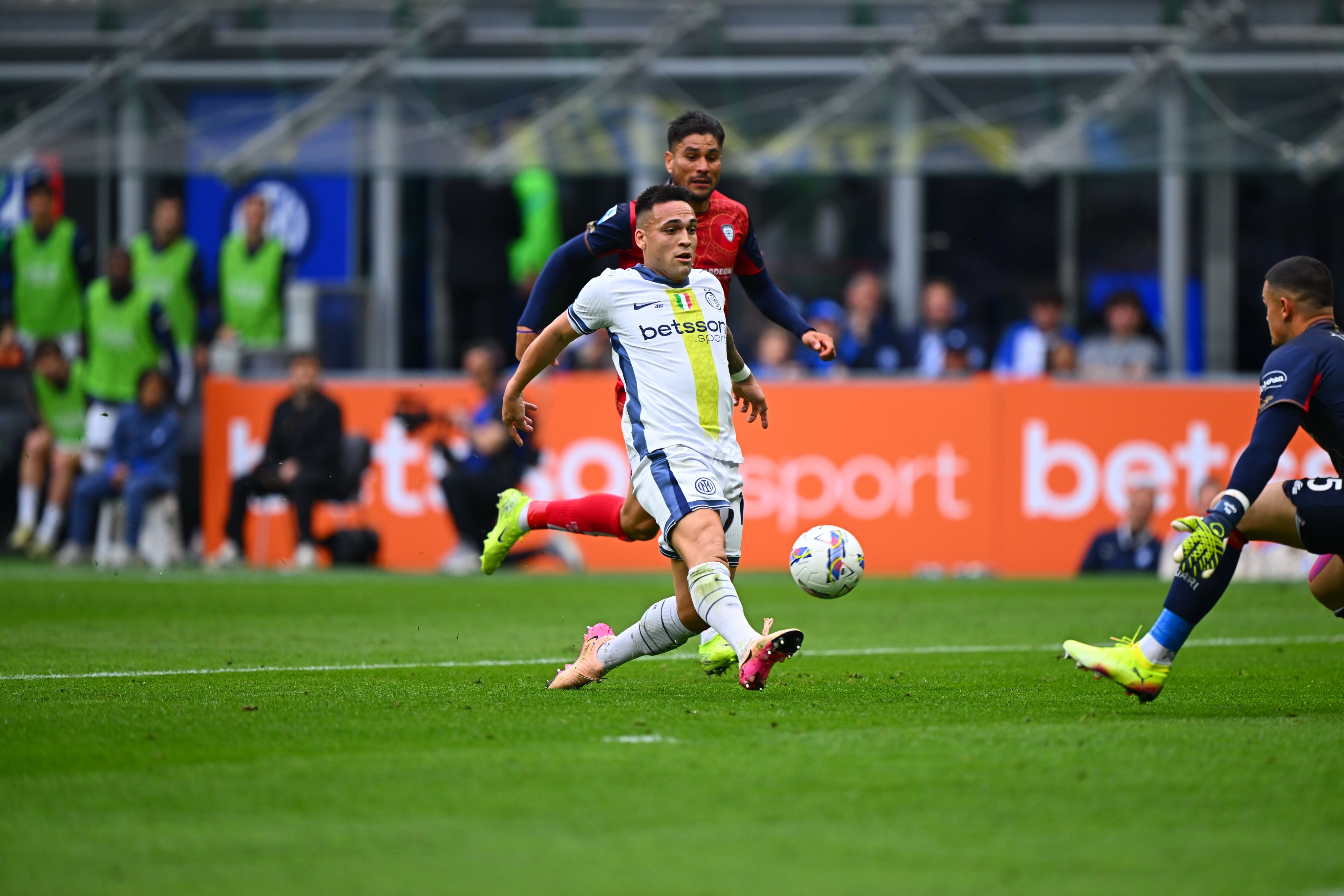 Definición goleadora de Lautaro Martínez.