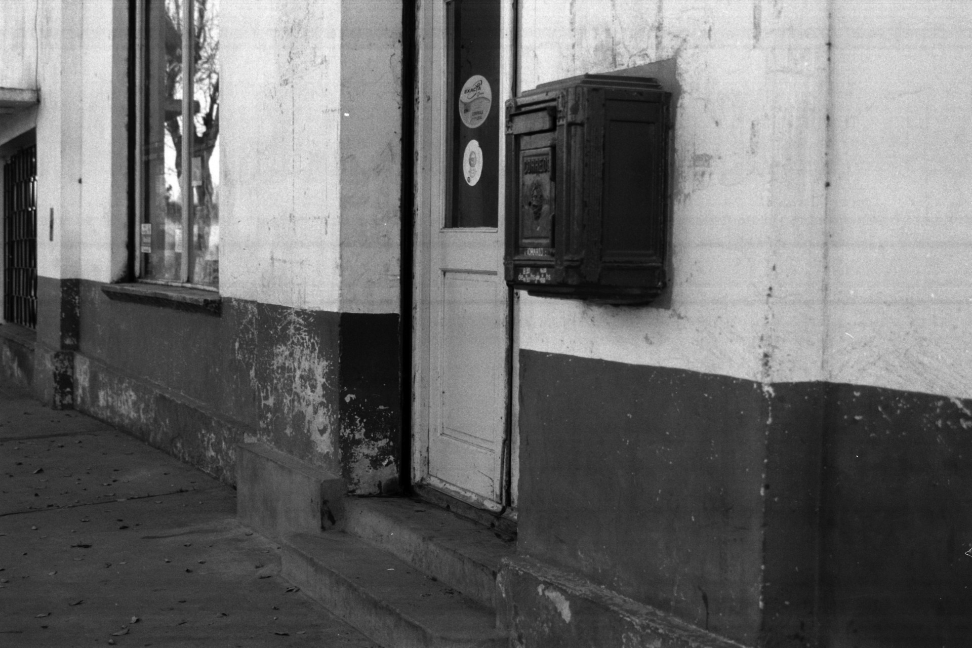 Detalles del almacén que cerró en 2001.