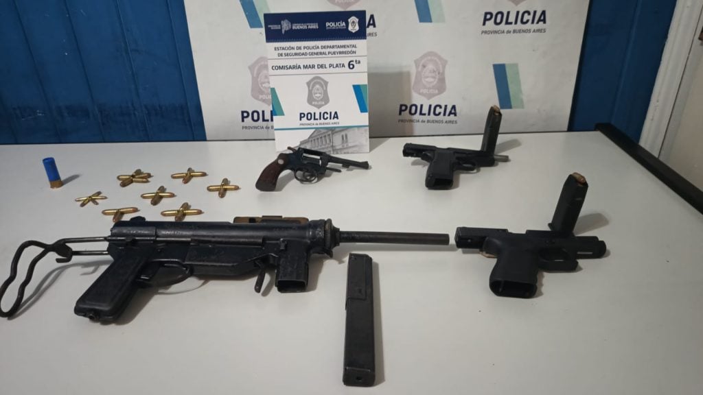 Armas que tenía el acusado en su poder.