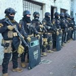 Investigaban un robo y detuvieron a dos personas con cocaína para la venta