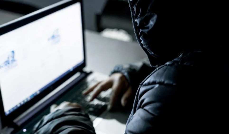 ¡Alerta Argentina! Ciberdelitos, Violencia Online y la Urgente Necesidad de Educación Penal en la Era Digital