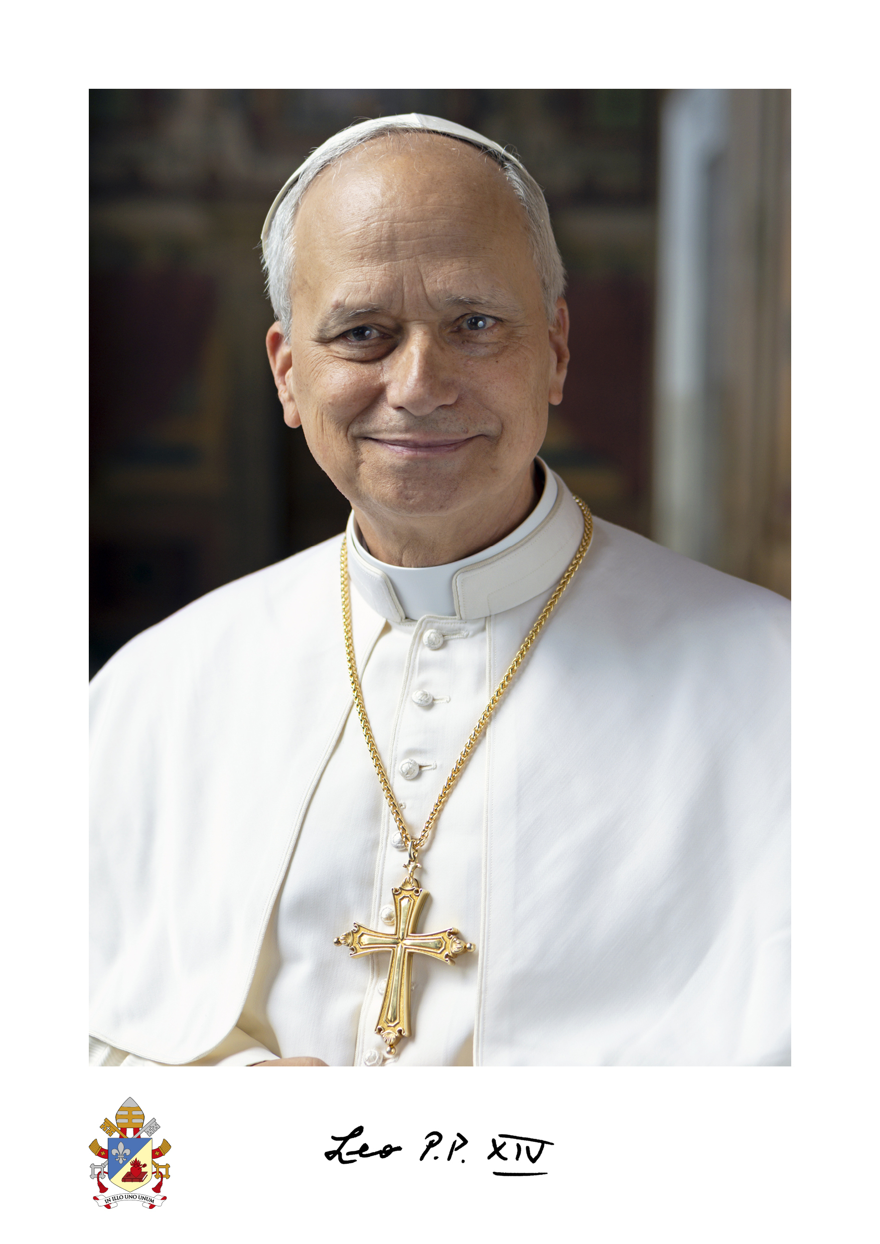 La foto oficial de León XIV: Con su firma en latín y la cruz relicario