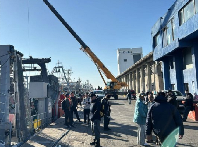Tensión en el puerto por la zarpada de un buque