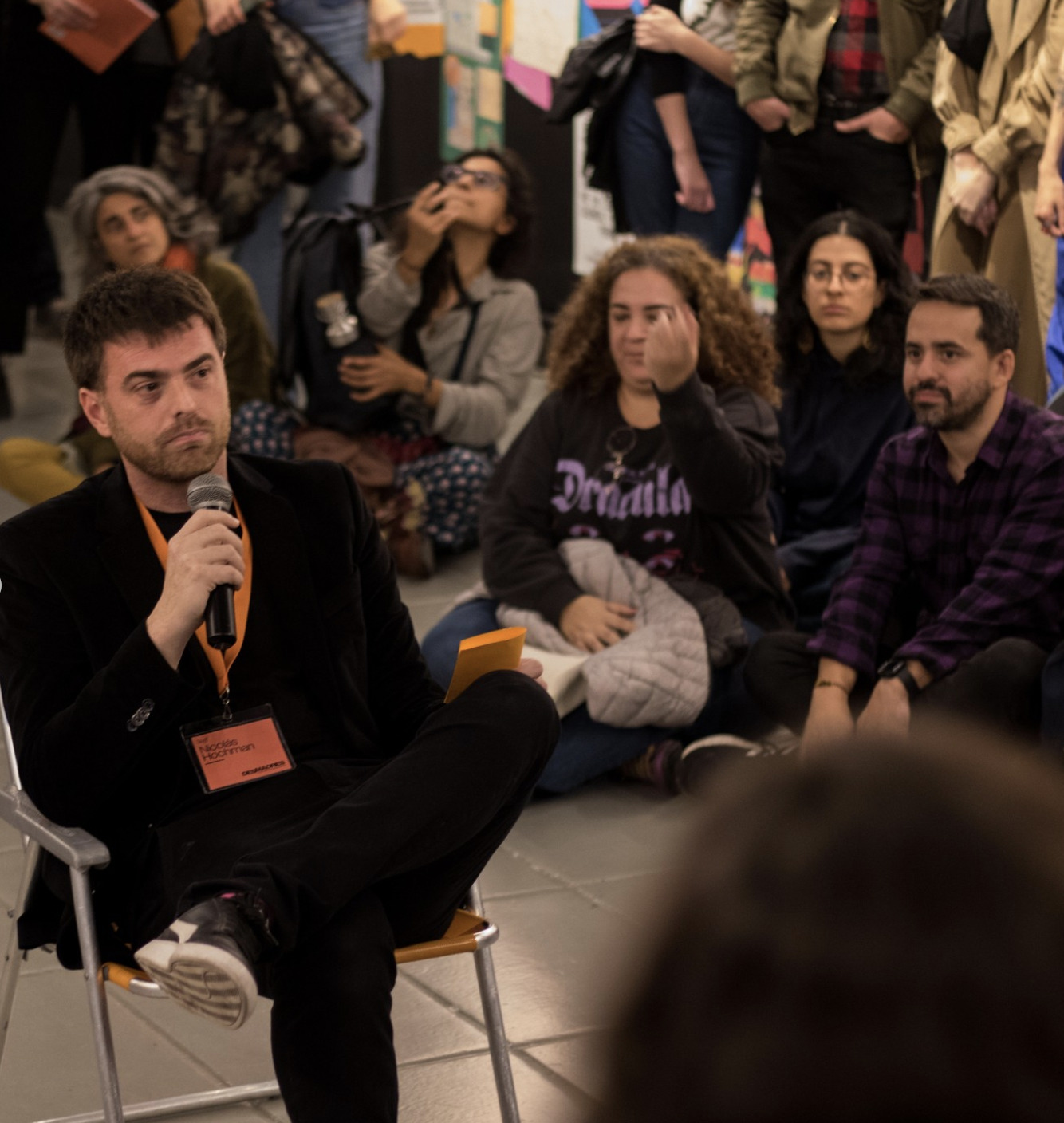 Nicolás Hochman fundó y dirige el festival de literatura latinoamericana Desmadres, el Congreso Gombrowicz y la productora UnaBrecha. 