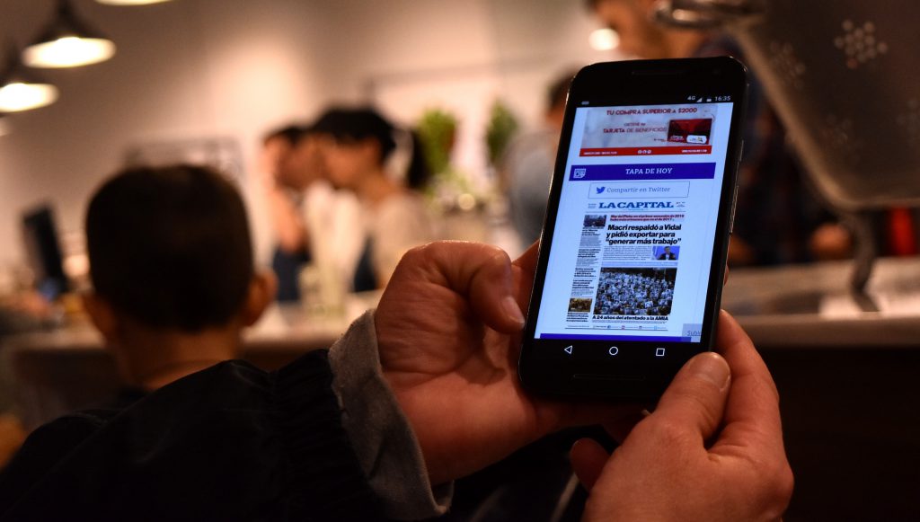 Un cambio que trastocó todas las estructuras y al que se adaptó LA CAPITAL fue la portabilidad, con la telefonía celular inteligente. 