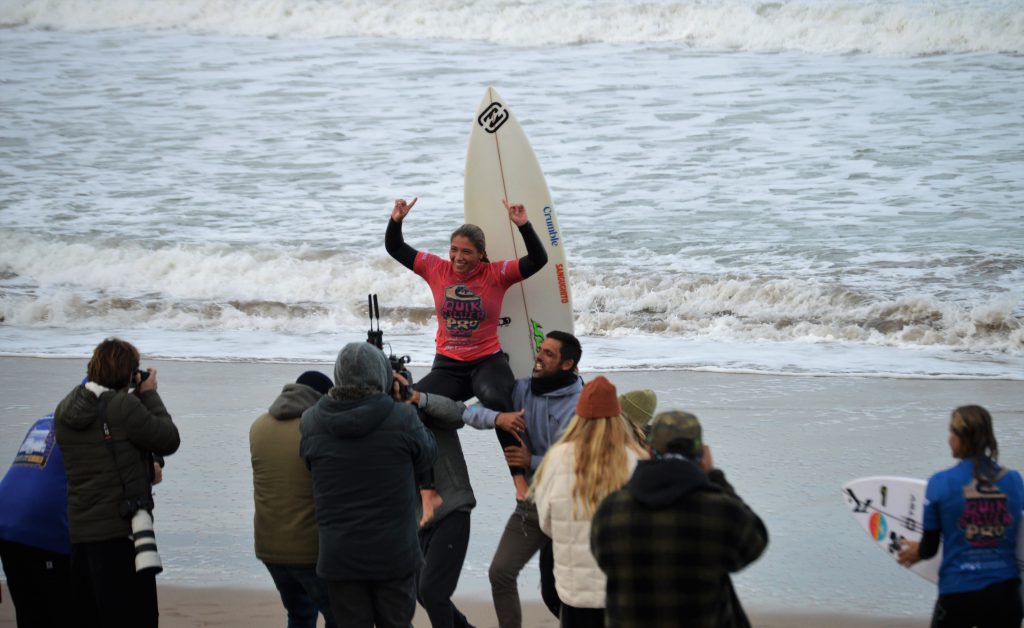 Katya Wirsch, una joven realidad del surf argentino.