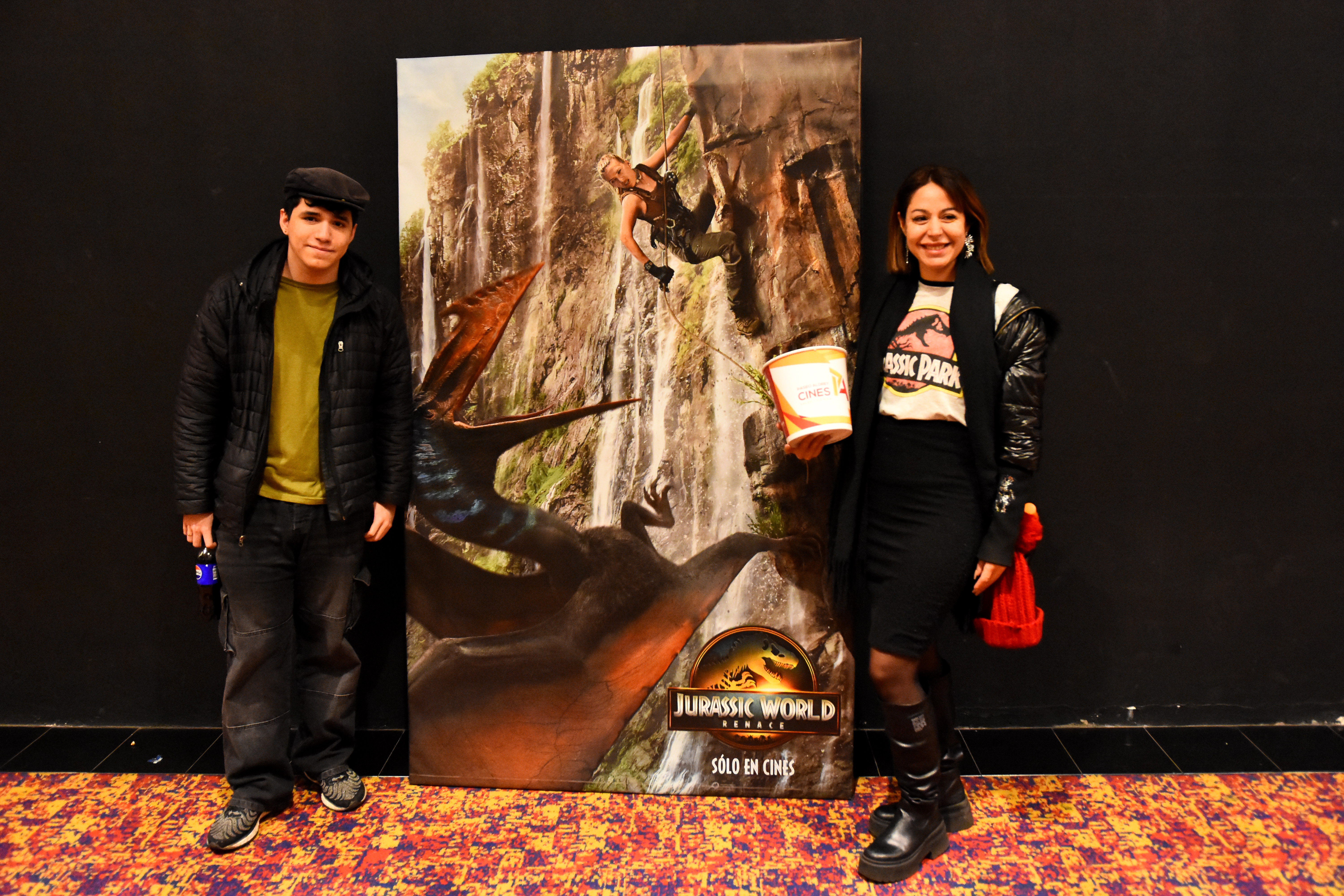 Laura, con su remera de Jurassic Park.