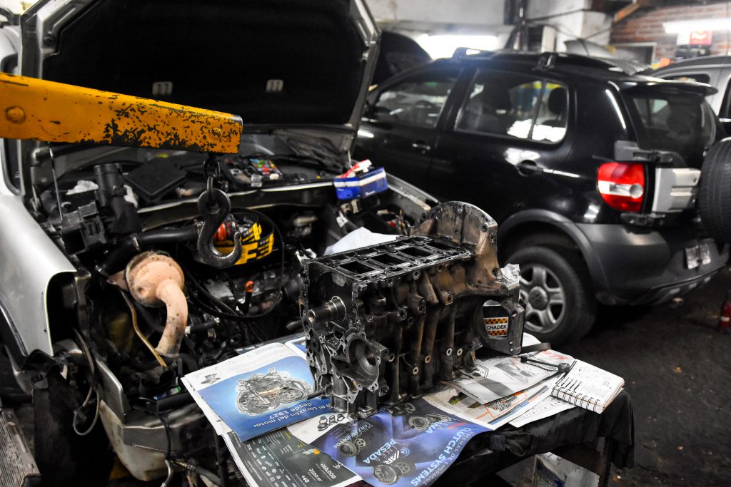 Algunos repuestos y arreglos se vuelven "impagables" para los automovilistas.