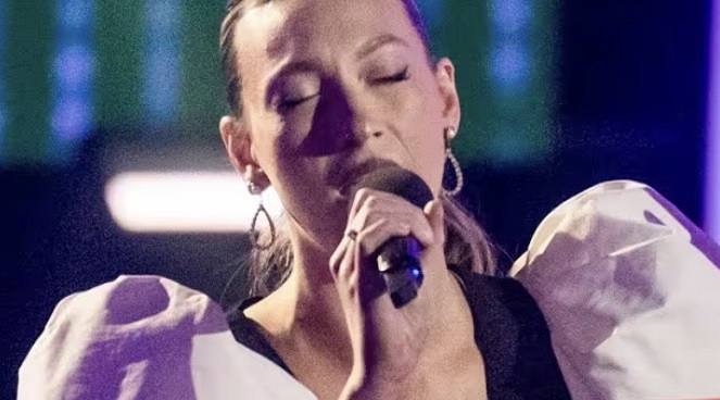 Interpretó una canción de la cantante Adele.