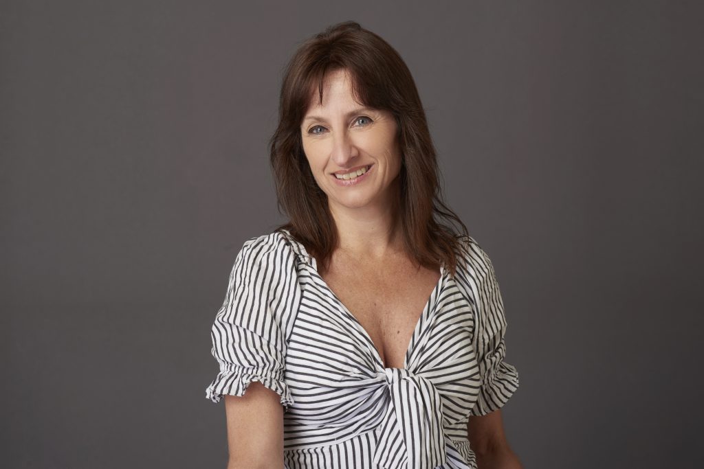 Gabriela Exilart es una de las autoras del género histórico y romántico más leídas de la Argentina. / Foto: Alejandra López.