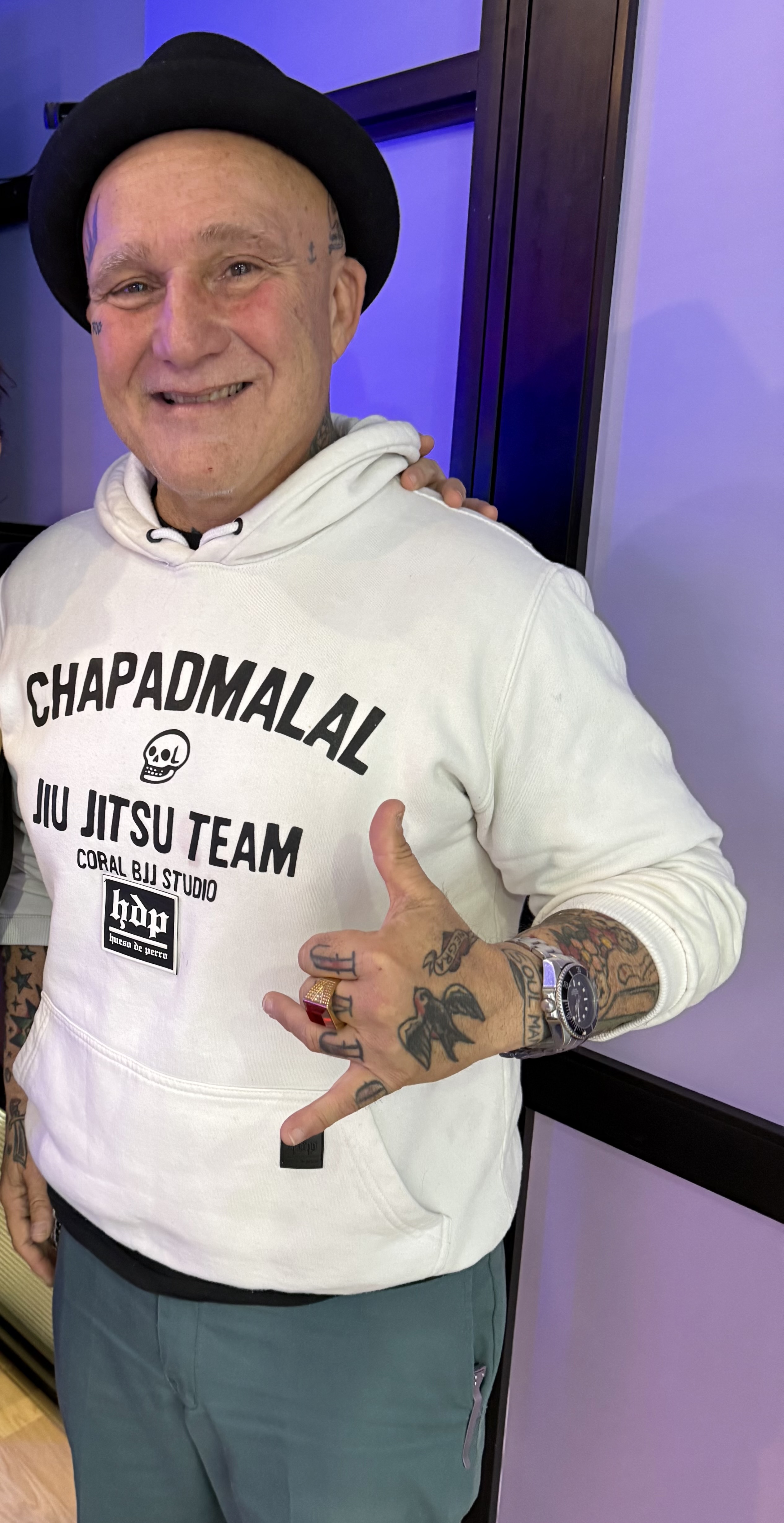 "Soy un cornalo crónico", señala Flavio Cianciarulo, bajista de Los Fabulosos Cadillacs y enamorado de Mar del Plata en la entrevista con Mesa Chica.