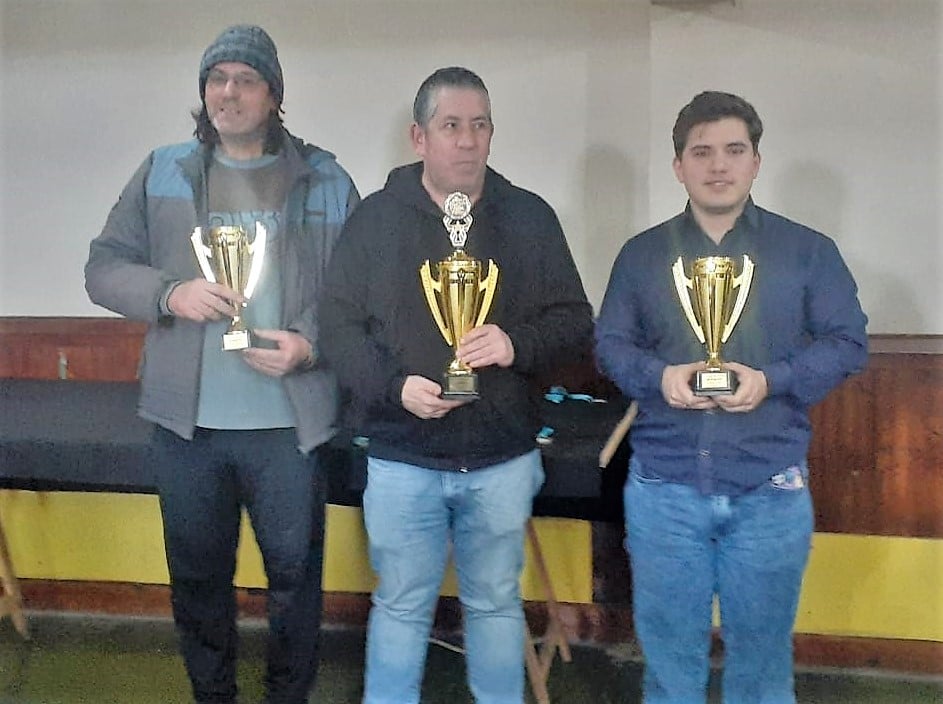 El podio en Balcarce, por el Prix del Atlántico, con Mariano Loiterstein (ganador) en el centro.