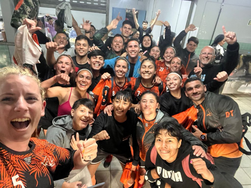 La intimidad del festejo tras ganar en los shootouts el pase a semifinales.