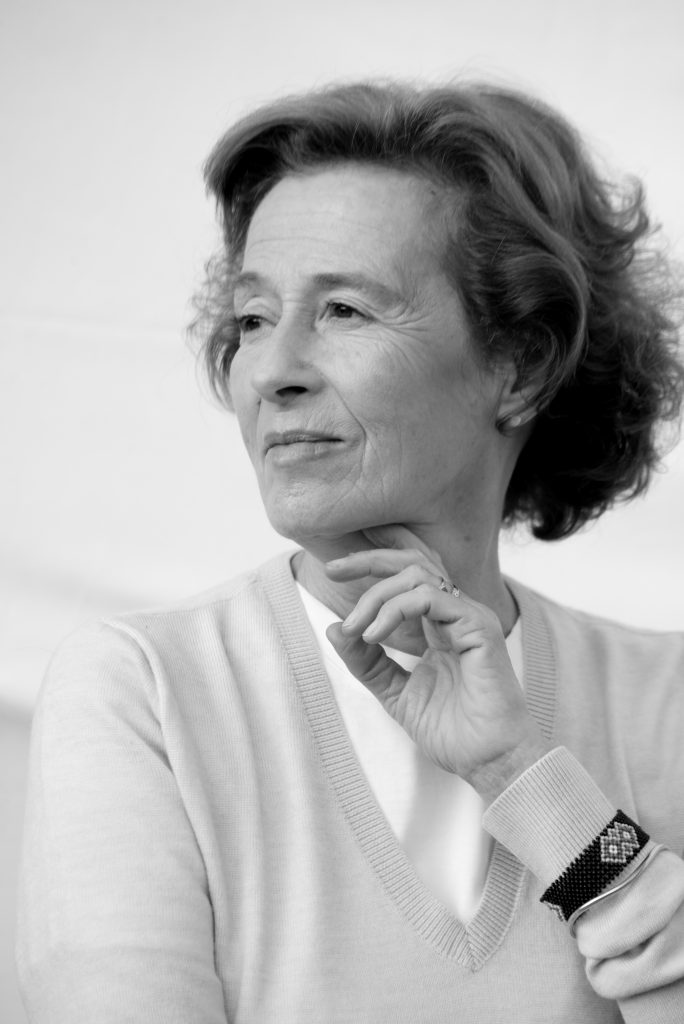 “Las mujeres no hemos tenido otra opción que ser fuertes para poder sobrevivir”, dice Julia Navarro a LA CAPITAL. Foto: Juan Manuel Fernández.