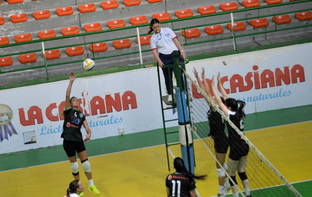 El partido que Liniers le ganó a Pueblo Nuevo en tie-break resultó clave para definir al otro semifinalista del triangular.