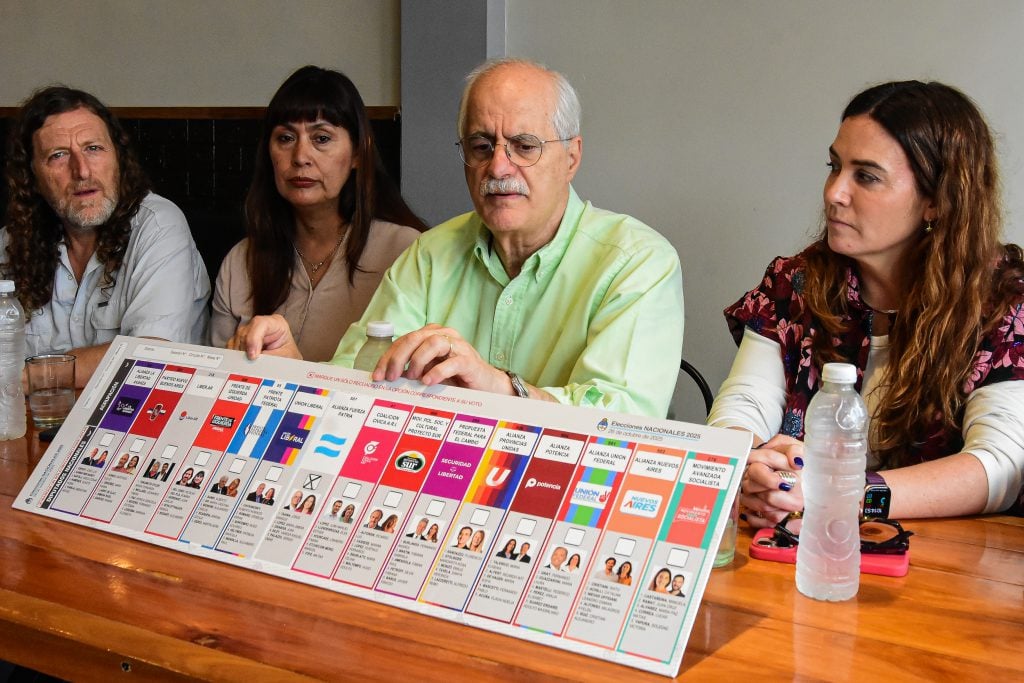 TAIANA CONFERENCIA 08