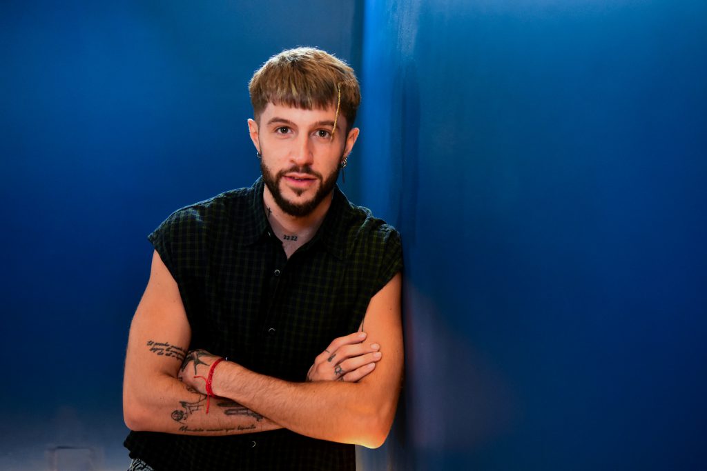 "Me terminaron ganando la sangre y las ganas de hacer música" reconoce el artista, que, en un momento "de rebeldía", se dedicó al deporte. 