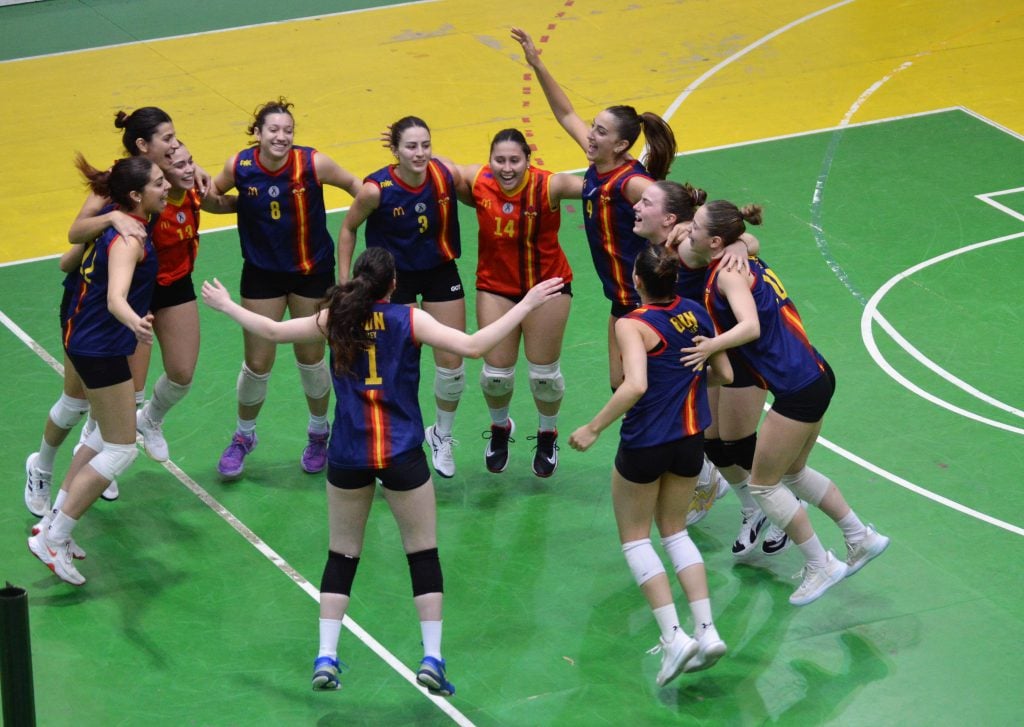 Bahiense del Norte concretó la remontada y celebró el título en la rama femenina. 
