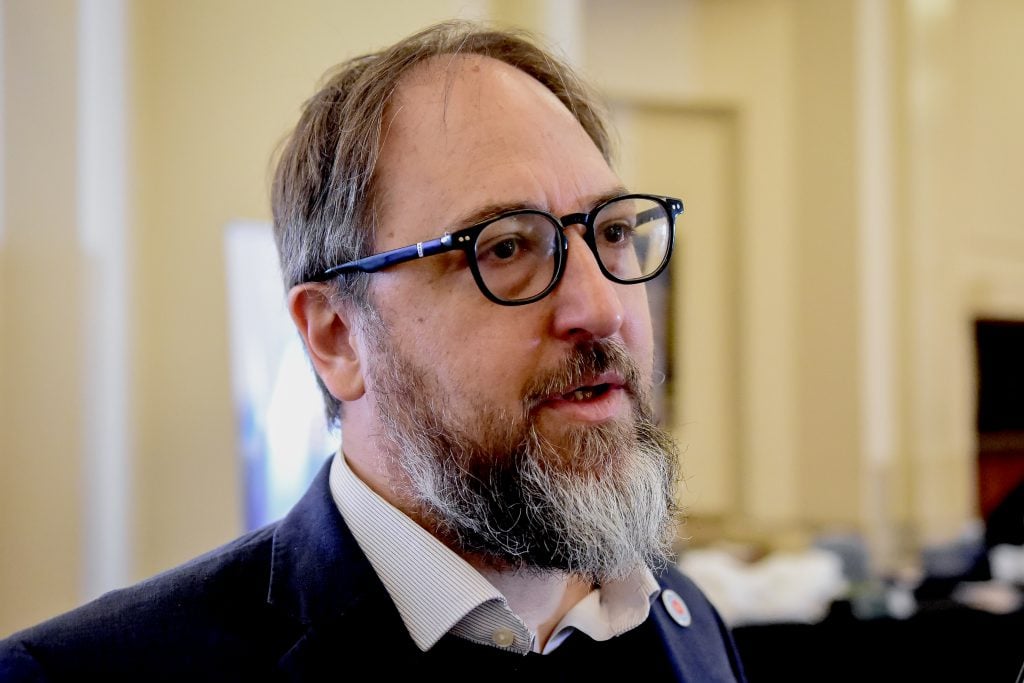 Gastón Ghioni, subsecretario bonaerense de Energía, en el Gran Hotel Provincial.