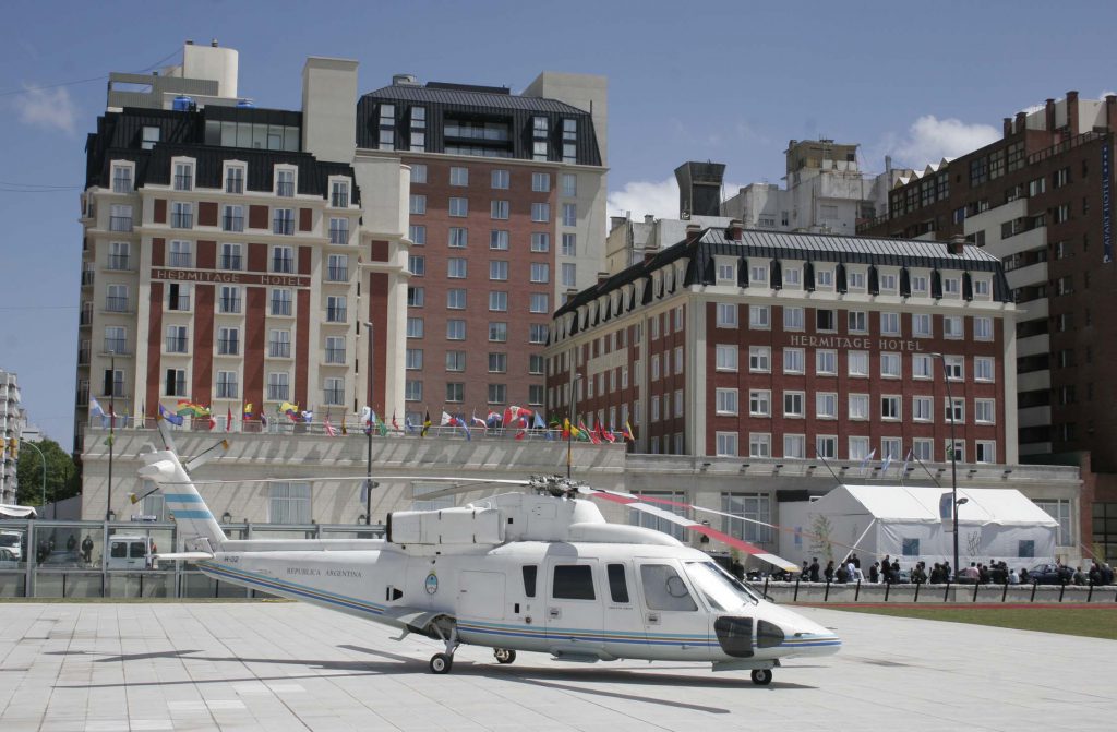 El Hermitage lució "blindado" durante las jornadas de la Cumbre. Agentes policiales, de seguridad y servicios secretos en una tarea conjunta. 