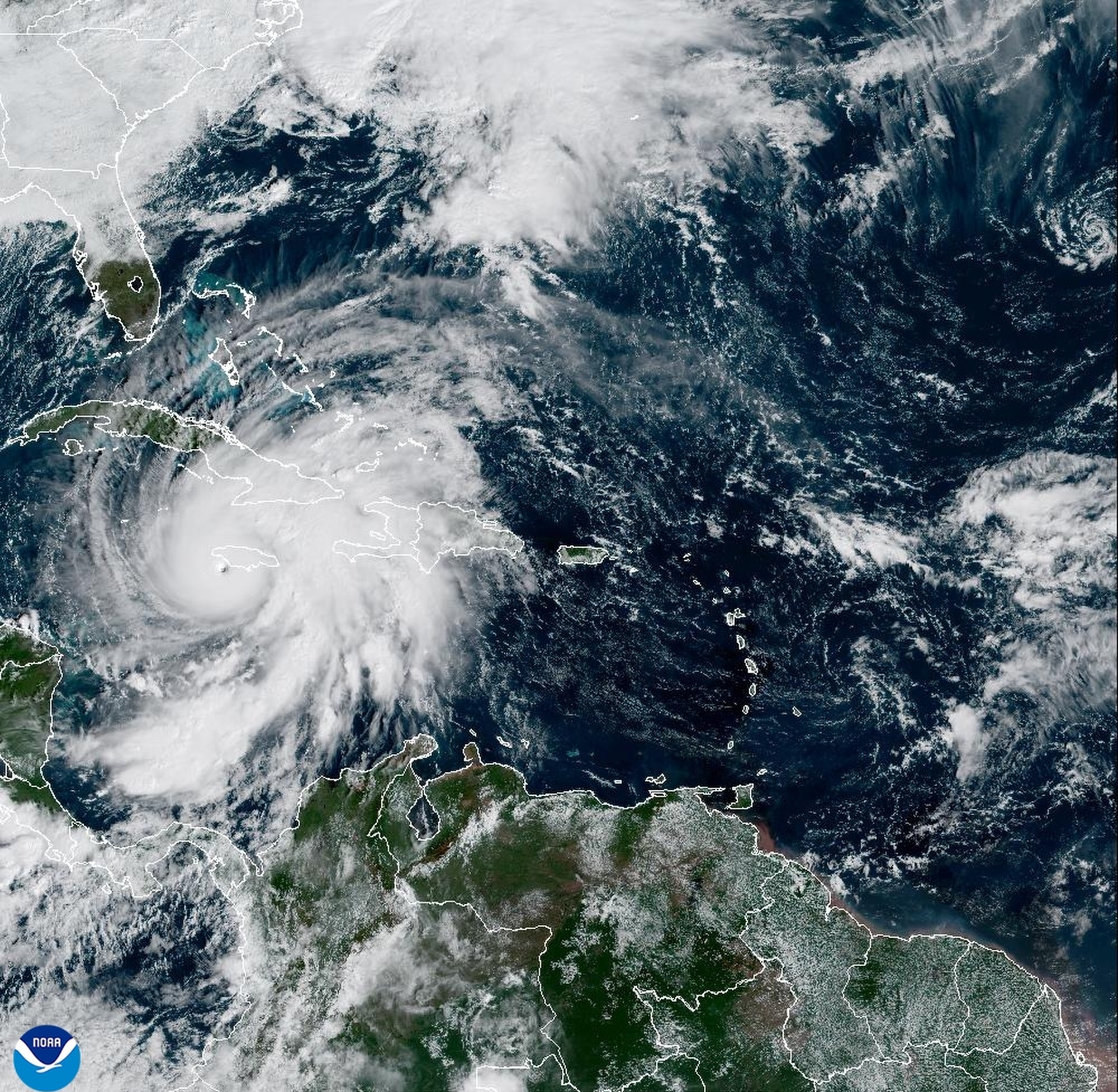 Imagen satelital cedida por la Oficina Nacional de Administración Oceánica y Atmosférica de Estados Unidos (NOAA) donde se muestra la localización del huracán Melissa en el mar del Caribe. Foto: EFE | NOAA-NHC.