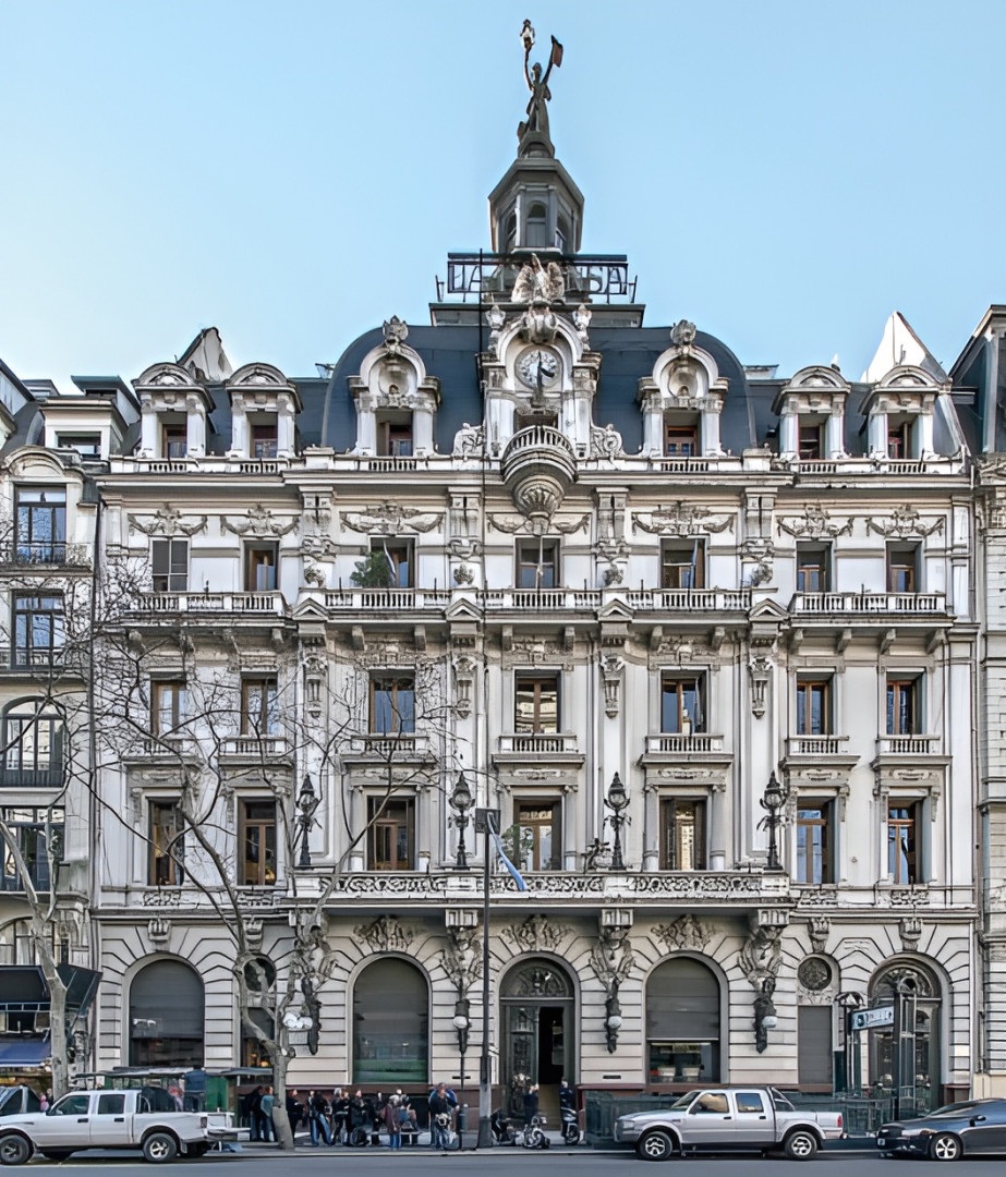 Edificio original del diario La Prensa. Ubicado en Av. de Mayo 575, contaba con una sirena que sonaba para anunciar las noticias de último momento.