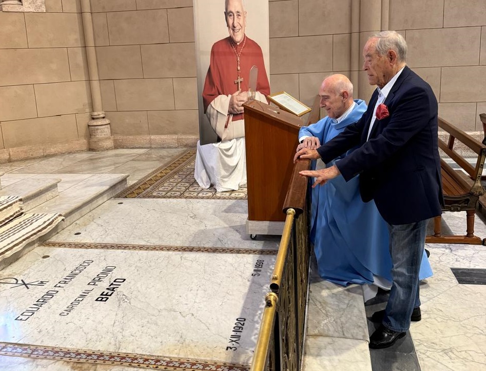 Monseñor Carlos Malfa pidió por la paz tras su misión en Jerusalén Monseñor Carlos Malfa pidió por la paz tras su misión en Jerusalén