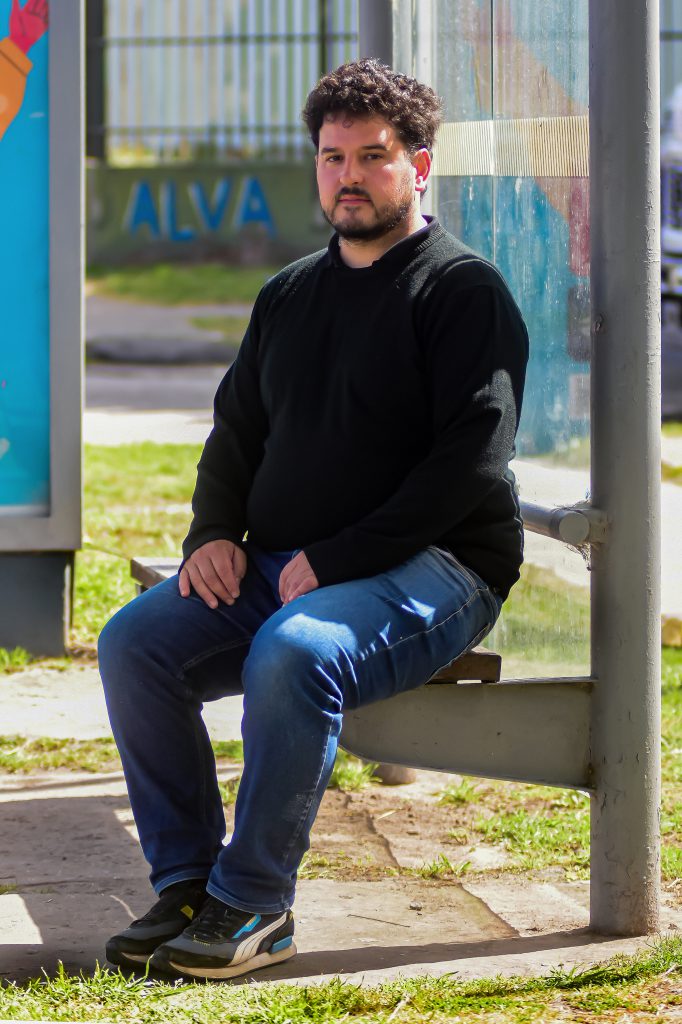 Esteban Prado también es doctor en Letras por la UNMdP, donde dicta clases en la cátedra Teoría y Crítica Literaria.