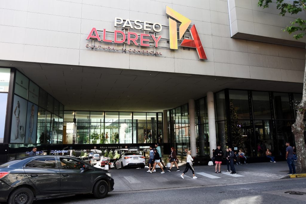 Más aperturas, reformas y promociones para celebrar los 10 años del Paseo Aldrey