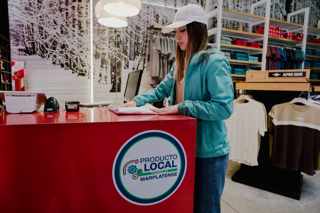 Producto Local Más de 12.900 artículos y 300 empresas forman parte del programa ...