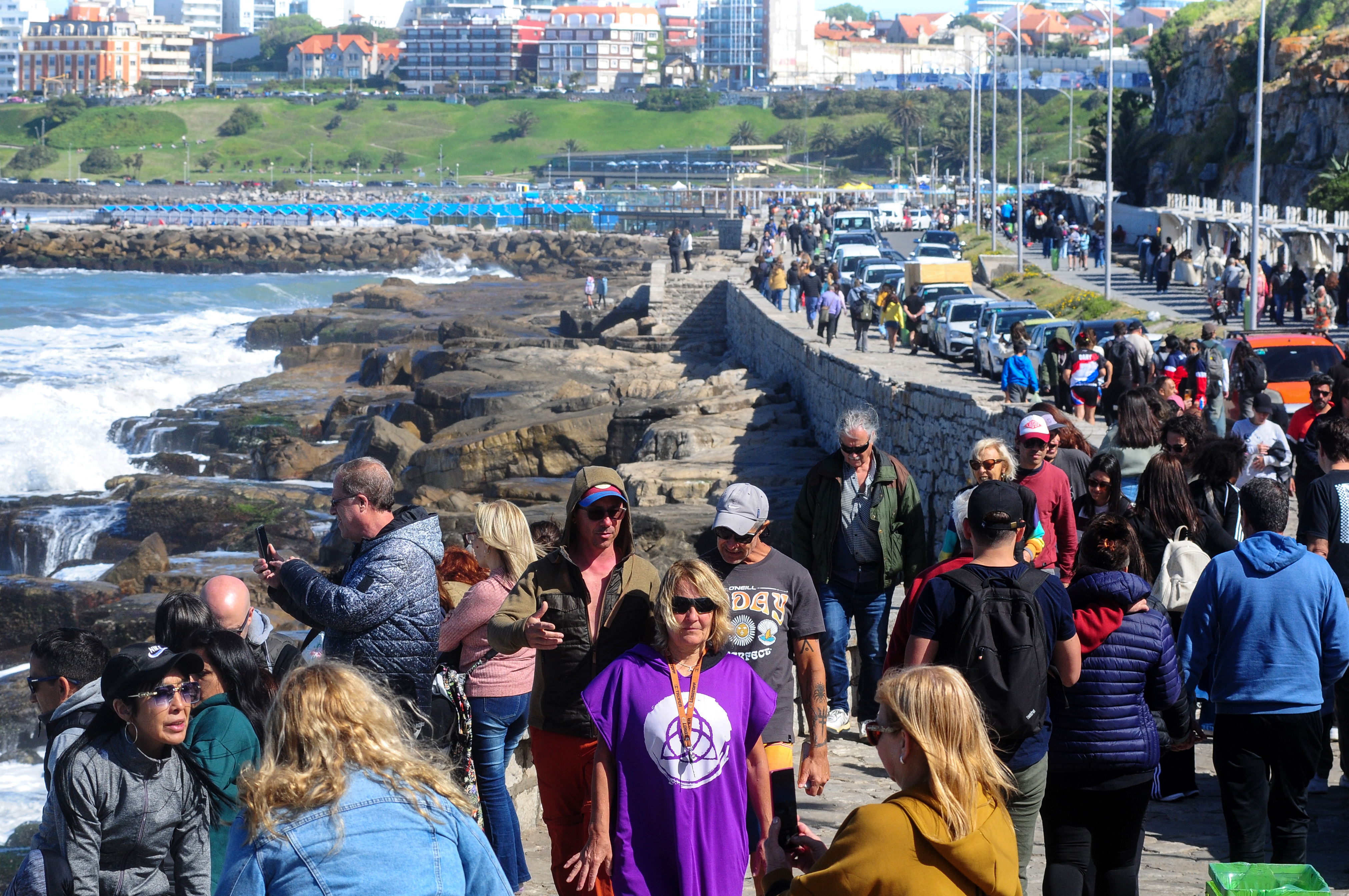 Mar del Plata recibió casi 160.000 turistas durante el fin de semana largo  « Diario La Capital de Mar del Plata