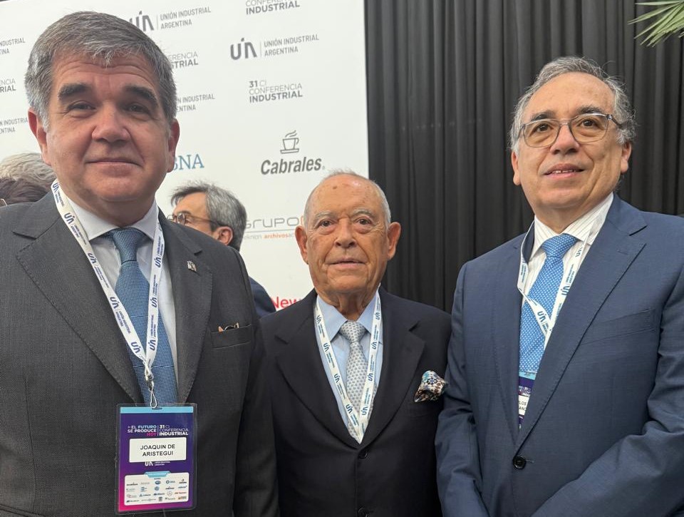 El embajador de España, Joaquín María de Arístegui Laborde; el empresario Florencio Aldrey y el embajador de Perú, Carlos Chocano Burga.