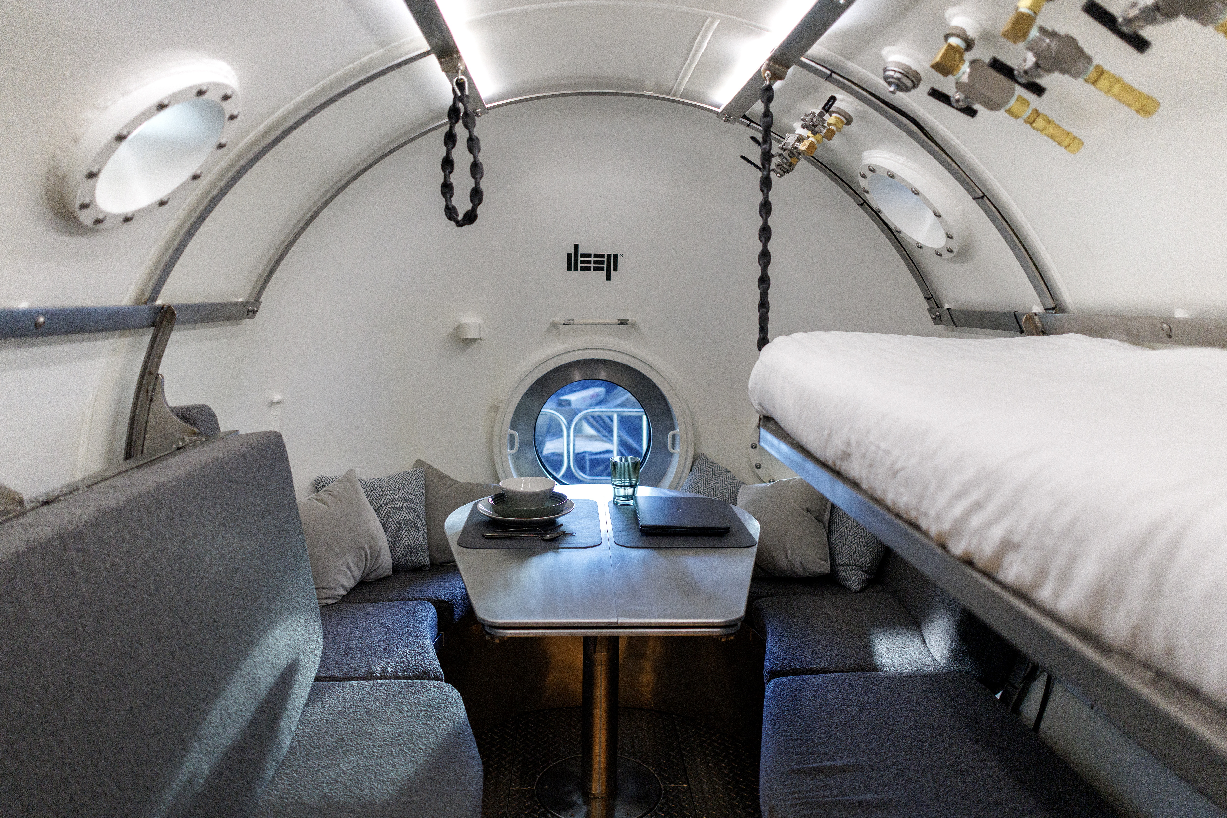 Vanguard DEEP's pilot subsea human habitat presented in Miami