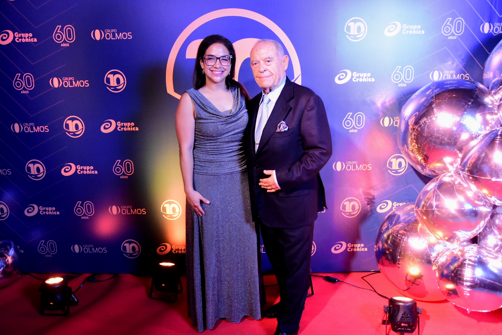 La directora de medios del Grupo Crónica, Natalia Olmos junto a Florencio Aldrey.