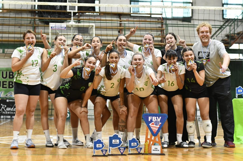 Foto: Fotografía Deportiva. Once Unidos, campeón en la rama femenina.