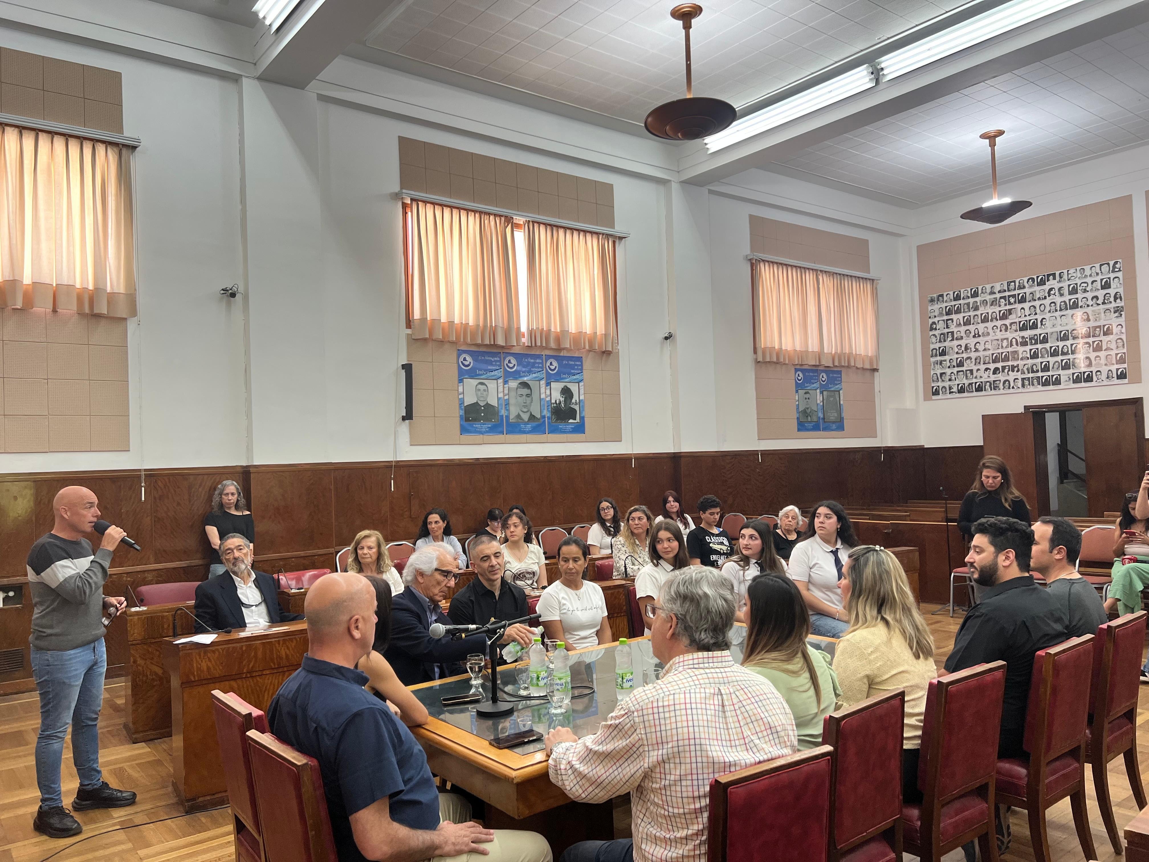 Reconocimiento a estudiantes y docentes de la ESMET N° 1