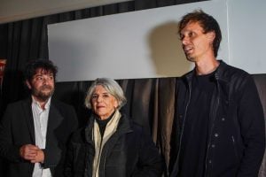 Rago, Banegas y Hueter, presentando "Yiya". 